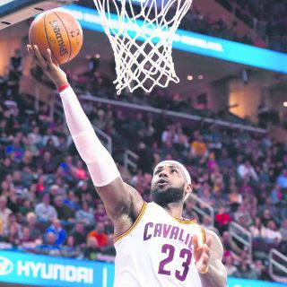 LeBron amanza a los Grizzlies