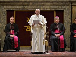 El Papa Francisco durante el encuentro con cardenales y obispos en la Sala Clementina del Palacio Apostólico Vaticano. EFE / A. Solaro