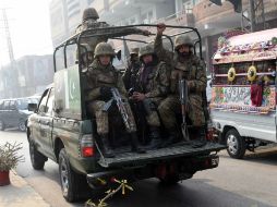 vLas fuerzas de seguridad pakistaníes detienen a más de 600 personas por su supuesta relación con actividades terroristas. AFP / A. Majeed