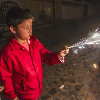 Autoridades sanitarias alertan por uso de pirotecnia
