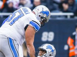 En noviembre, el defensa de 35 años de edad (d) fue multado con la cantidad de diez mil dólares debido a 'dureza innecesaria'. EFE / T. Maury