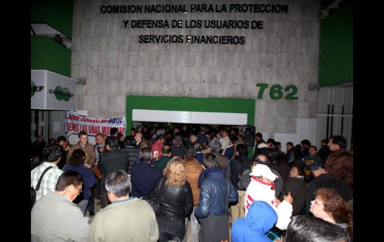 Los ahorradores han manifestado su preocupación ante autoridades financieras. SUN / ARCHIVO