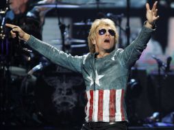 Bon Jovi también cantó 'The Letter' en memoria del cantante británico Joe Cocker. AP / ARCHIVO