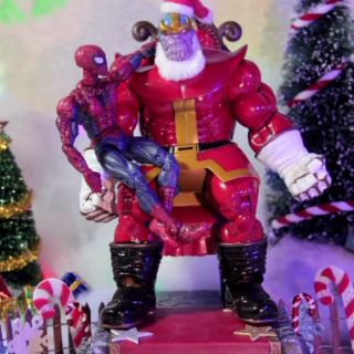 Thanos de Marvel celebra navidad como Santa Claus