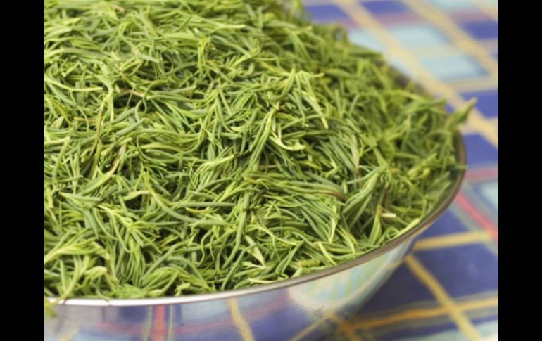 Los romeritos son una planta que crece de manera espontánea en suelos salitrosos. TWITTER / @SAGARPA_mx