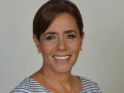 En un mensaje impreso, se desliza por debajo de las puertas de los hogares la precandidata del PAN a la gubernatura michoacana. TWITTER / @CocoaCalderon