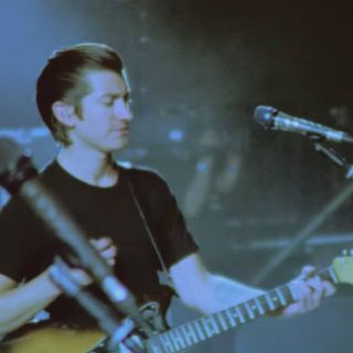 Arctic Monkeys comparte documental de gira por Sudamérica