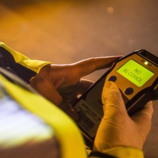 Sólo 12 cayeron en la CURVA en Noche Buena