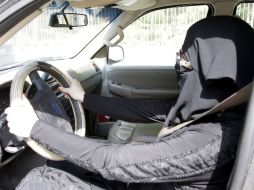 Recientemente se han organizado campañas en las que mujeres saudíes han salido a conducir coches en el país. EFE / STR