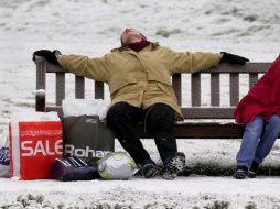 Un portavoz de la tienda Selfridges, señaló que el Boxing Day es usualmente para Reino Unido el día más grande para hacer negocios. AFP / ARCHIVO