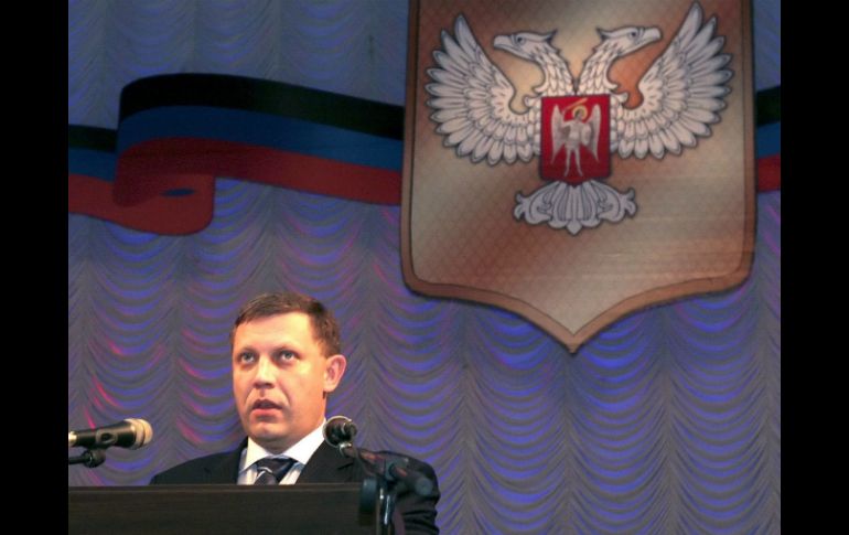 El presidente de la autoproclamada República de Donetsk, Alexander Zajarshenko, denuncia la ofensiva de Ucrania. EFE / A. Ermochenko