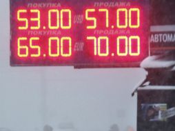 En cuanto a la moneda nacional, las previsiones para 2015 son de 51 rublos frente al dólar. EFE / S. Ilnitsky
