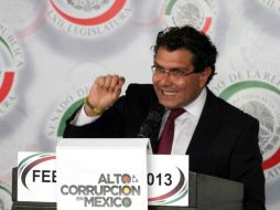 El senador Armando Ríos Piter presenta la iniciativa que buscará sancionar a servidores públicos relacionados con el crimen organizado. NTX / ARCHIVO