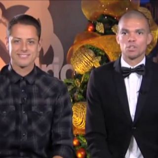 'Chicharito' y 'Pepe' desean felices fiestas