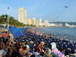 Los vendedores ambulantes también han tenido buenas ventas, por lo que se espera que en Año Nuevo incrementen los visitantes. NTX / ARCHIVO