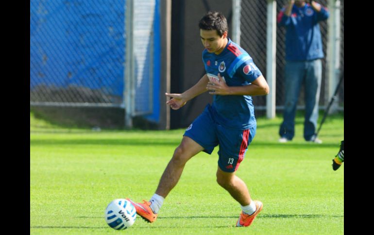 Quedan dos semanas para el inicio del Torneo Clausura, y la preparación del Chivas aumenta de intensidad. MEXSPORT / ARCHIVO