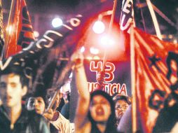 Los mexicanos somos así, fuegos artificiales que se levantan con ahínco. EL INFORMADOR / E. Barrera