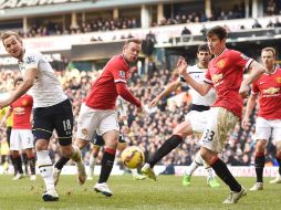 El punto no sirve a ninguno de los dos equipos para cimentar sus objetivos. EFE / A. Rayn