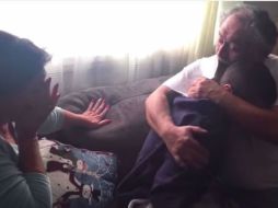 Joey quiso sorprender a sus padres pagando la hipoteca de su casa esta Navidad YOUTUBE / joeytrombone