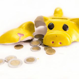 Tener más dinero, principal propósito de mexicanos para 2015