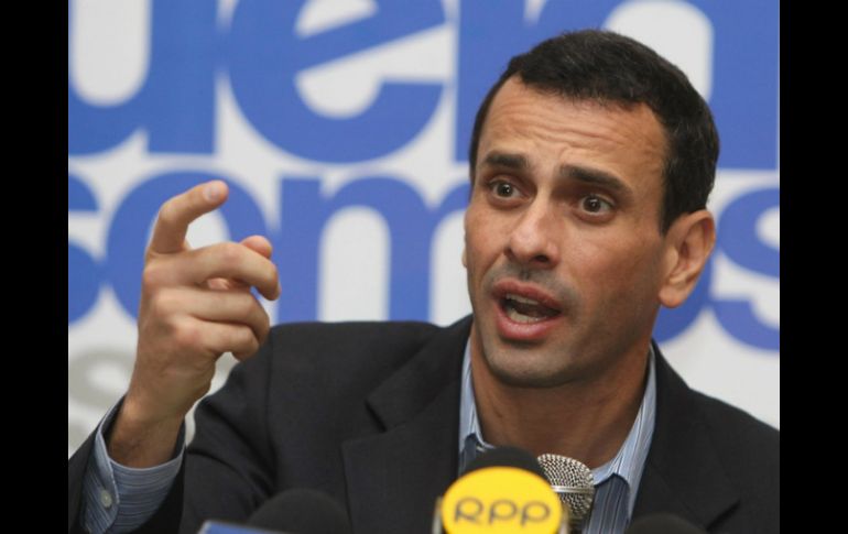 Capriles adelanta que si Maduro presenta un plan 'serio y creíble' contará con el respaldo de gobernadores y alcaldes. EFE / ARCHIVO