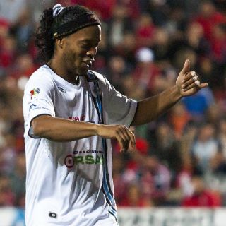 Ronaldinho jugará el Clausura 2015 con Querétaro