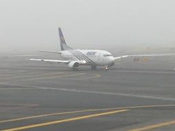 Usuarios de redes sociales exhiben fotografías de las pistas de la terminal aérea. TWITTER / ‏@changeling2000