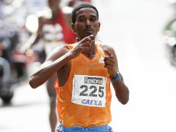 Admasu recorrió los 15 kilómetro sen 45:04 y se llevó el primer puesto. AFP / M. Schincariol