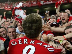 Gerrard se va con una Champions, pero nunca logró ganar una liga premier. AFP / T. Tinazay