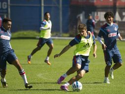 Durante el entrenamiento, el DT probó varios jugadores al frente para valorar cuál es la mejor combinación. EL INFORMADOR / ARCHIVO