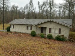 Esta es la casa a la que Sailor Gutzler acudió tras caminar pidiendo ayuda. AP / T. D. Easley