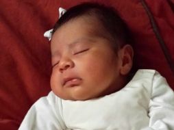 Las autoridades dieron a conocer una foto que muestra a la niña dormida. AP / ESPECIAL