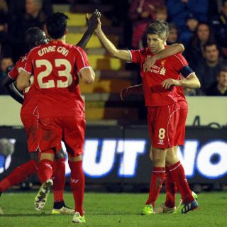 Gerrard salva al Liverpool