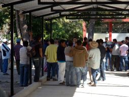 Los padres de los normalistas desaparecidos se niegan a hablar con las familias de los futbolistas. NTX / ARCHIVO