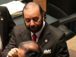 El senador recalca que se necesitan leyes que 'eviten la doble tributación y que permitan la inversión extranjera'. NTX / ARCHIVO