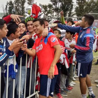 En Chivas todos tienen posibilidades de jugar