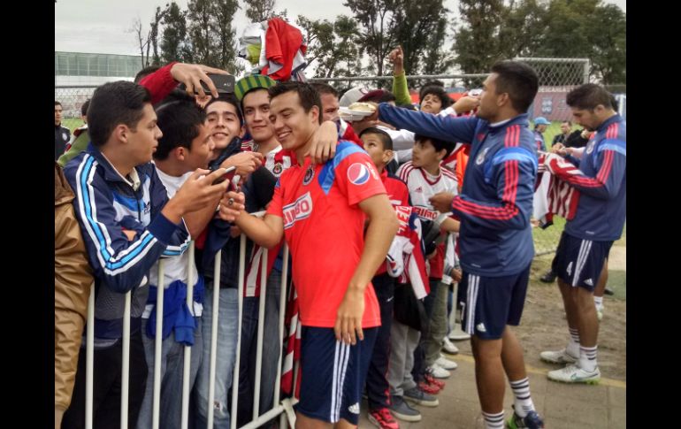 Los jugadores convivieron con la afición y la tradicional Rosca de Reyes. EL INFORMADOR / A. Camacho