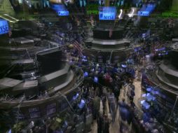 La jornada está marcada por un nuevo desplome de los precios del petróleo en los mercados internacionales. AP / ARCHIVO