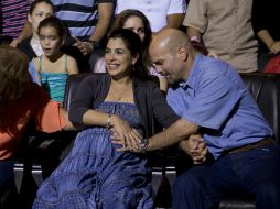 Adriana Pérez sorprendió a los cubanos cuando apareció con un enorme vientre en el recibimiento de su esposo. AP / ARCHIVO