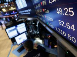 Los inversionistas están a la espera de que se publiquen las minutas de la última reunión de política monetaria de la Reserva Federal. AP / R. Drew