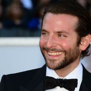 Bradley Cooper niega romance con Taylor Swift