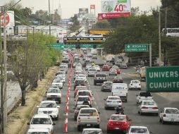 Algunos automovilistas aseguran que en carriles centrales se transitaba a vuelta de rueda. EL INFORMADOR / J. Mendoza