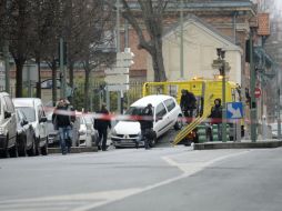 El atacante habría robado un auto que fue hallado tiempo después por la policía; no se ha dado con el agresor. AFP / E. Feferberg