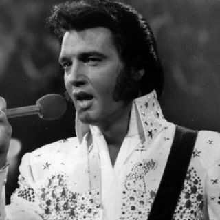 Fans de Elvis Presley festejan su 80 cumpleaños