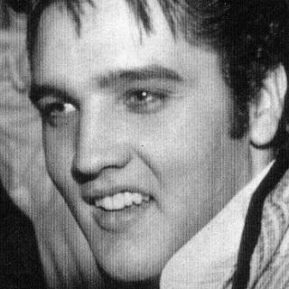 Subastan primer disco de Elvis Presley