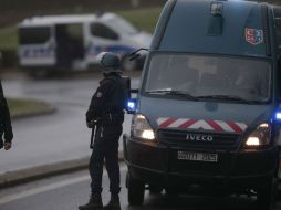 Los que podrían ser los hermanos Kouachi fueron identificados por una mujer a la que le robaron su automóvil. AFP / J. Saget