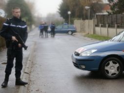 Las calles están desiertas, los comercios y los accesos por carretera cerrados por las fuerzas del orden. AFP / J. Saget