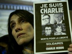 El número incluirá los dibujos de todo el equipo, entre ellos, las ilustraciones de los caricaturistas asesinados. EFE / J. Sena Goulao