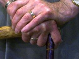 La gota o hiperuricemia es la causa más común de artritis en hombres de más 40 años. AP / ARCHIVO