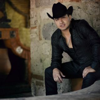 Abren nueva fecha para Julión Álvarez en el Telmex